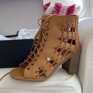 Anthropology sandals boots  Tan leather size 39